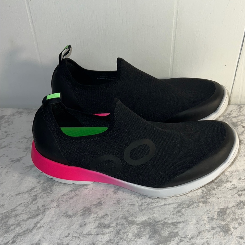 OOFOS Black and Pink Athletic Shoes
